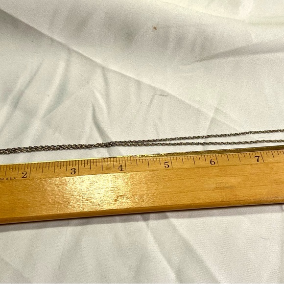 Dainty and elegant Sterling Silver Necklace with Green Gemstone Peridot Pendant - Picture 12 of 12